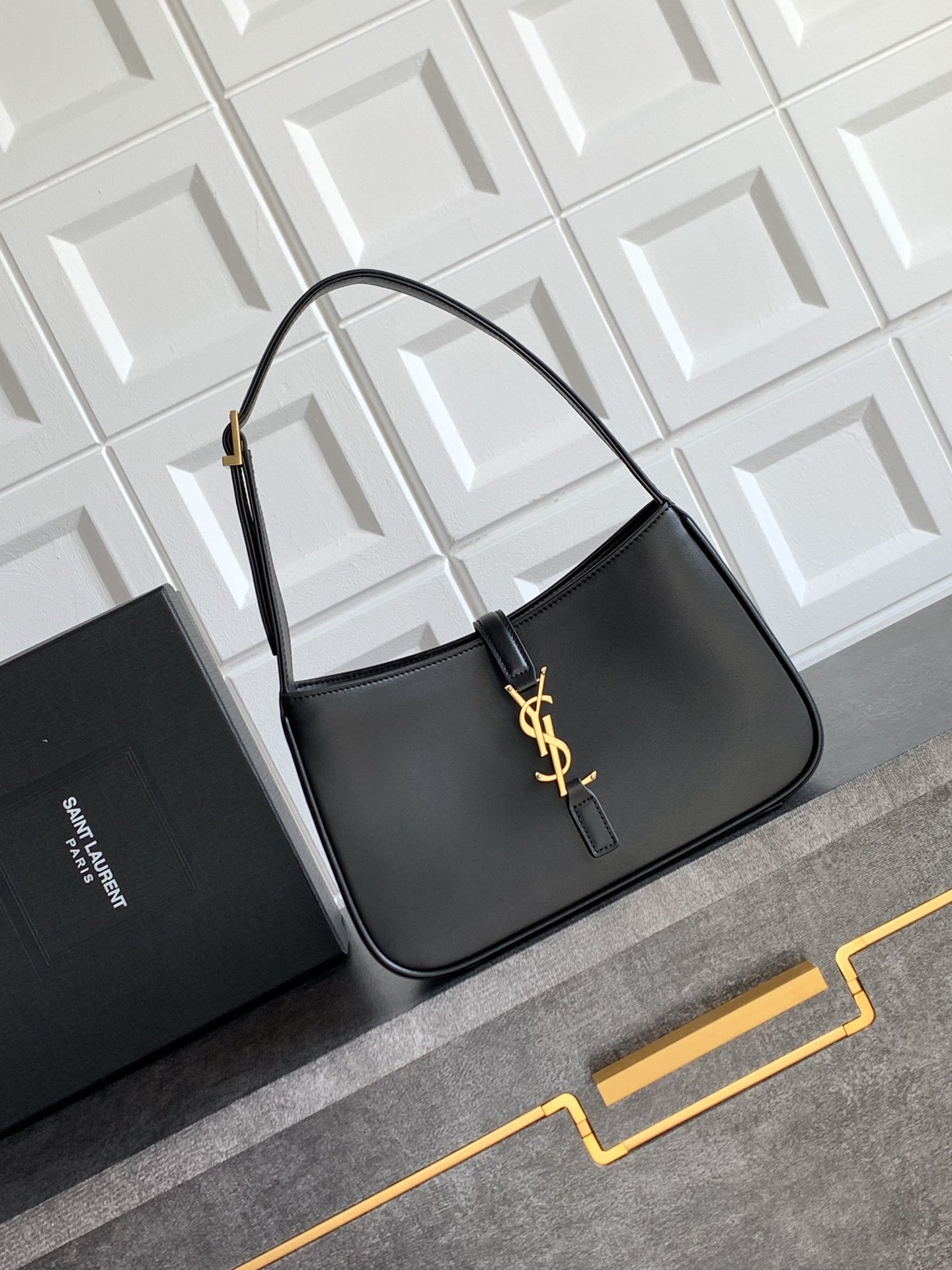 YSL 657228-018670